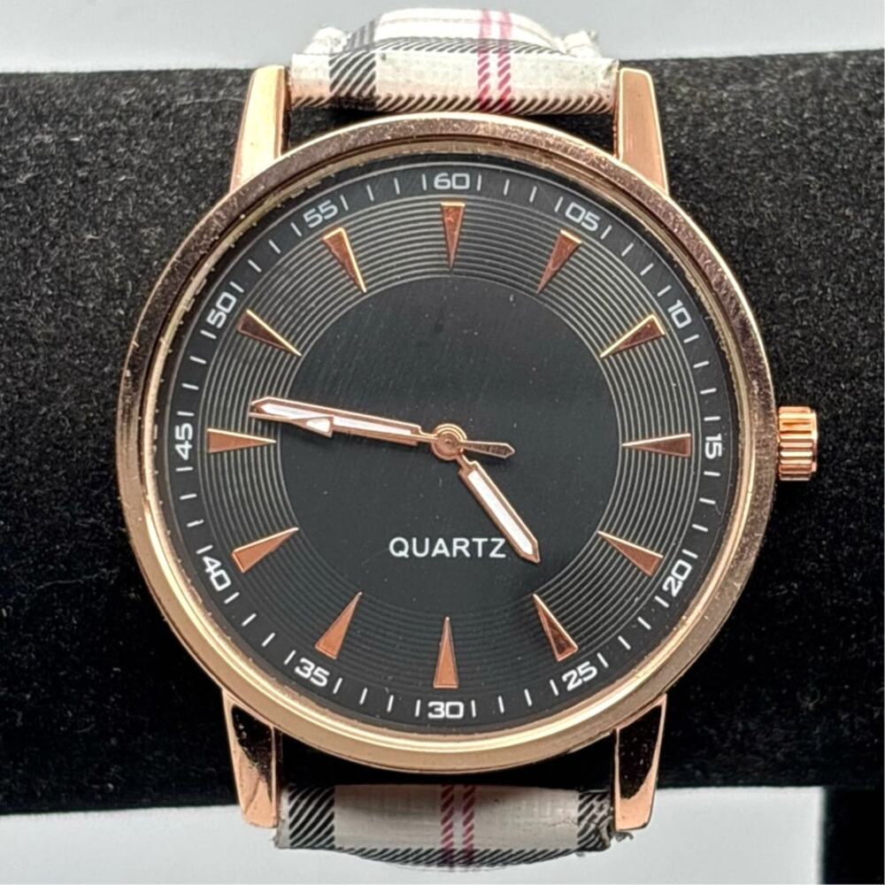 Rose Gold Patterned Watch